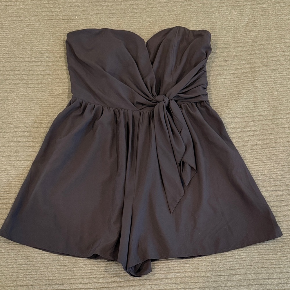 Mustard Seed Black Zippered Garment
